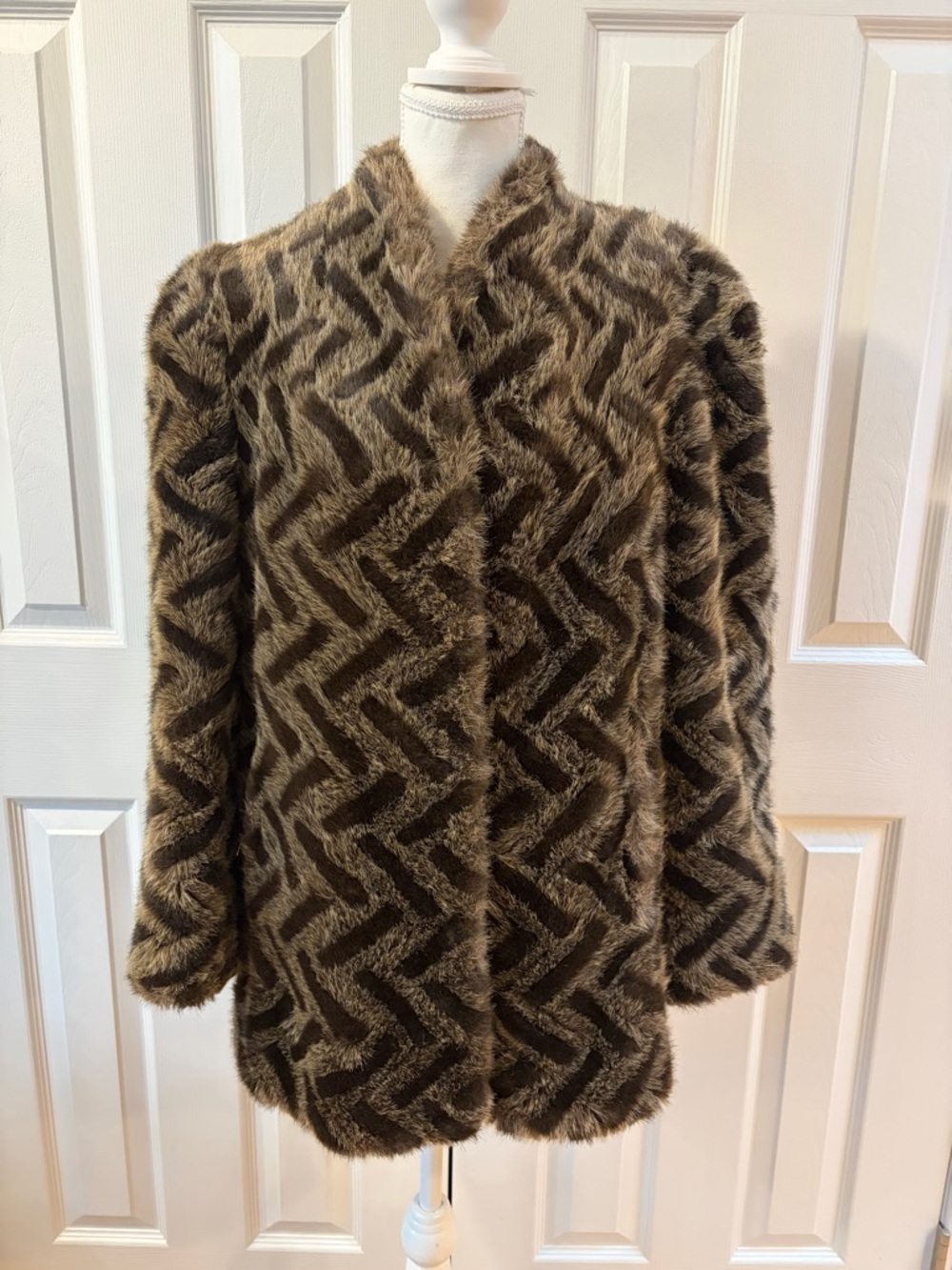 Jacques Saint Laurent For Genelle Brown Cheveron Vintage Fur Coat Size 10